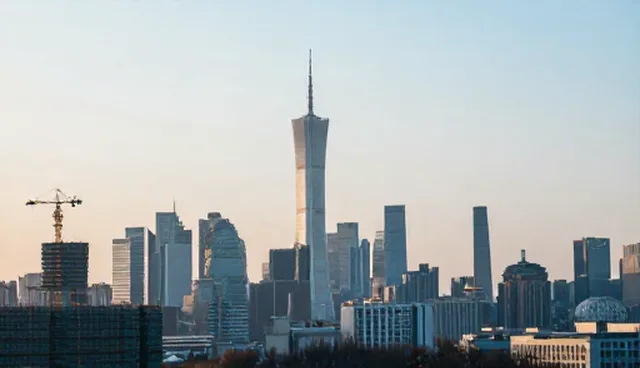 企业级应用开发平台技术选型对比与应用分析
